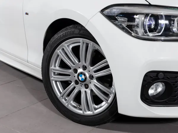 BMW 118 D Pack M 9