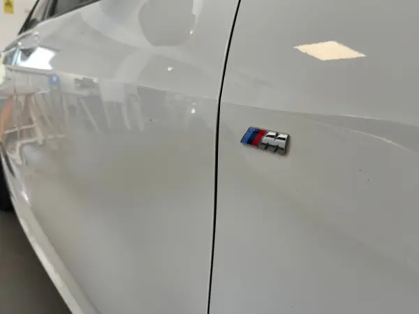 BMW 116 d Pack M Auto 21