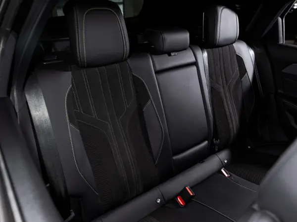 Peugeot 308 SW 1.6 Hybrid GT e-EAT8 32