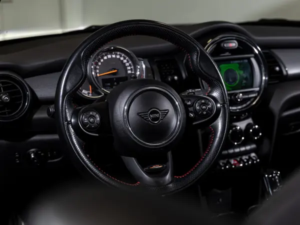 MINI Cabrio Cooper Premium Extra JCW Auto 17