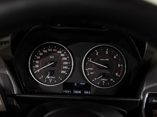 BMW 118 D Pack M 14
