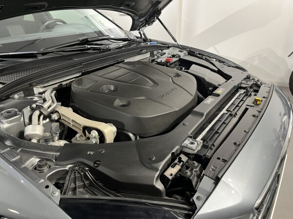 Volvo V60 D3 Momentum Plus 28