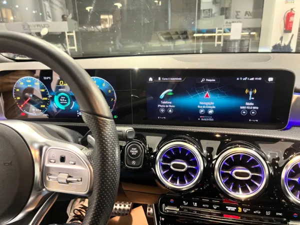 Mercedes-Benz A 200 AMG Line 19