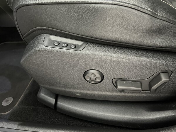 DS DS7 Crossback null 25