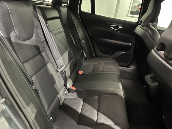 Volvo V60 D3 Momentum Plus 10