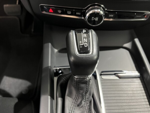 Volvo V60 D3 Momentum Plus 17