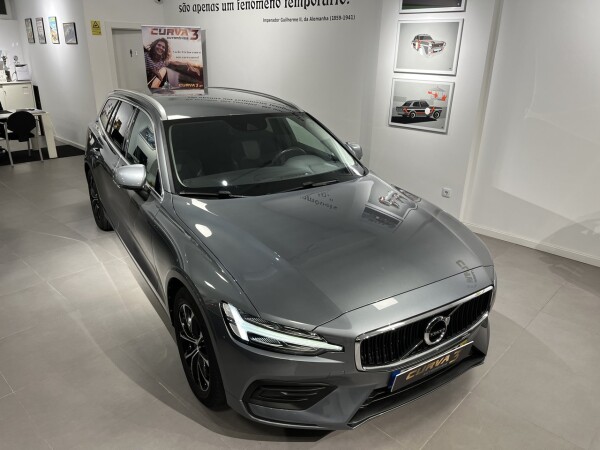 Volvo V60 D3 Momentum Plus 2