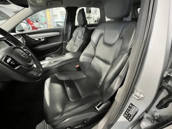 Volvo V90 2.0 D5 Momentum AWD Geartronic 22