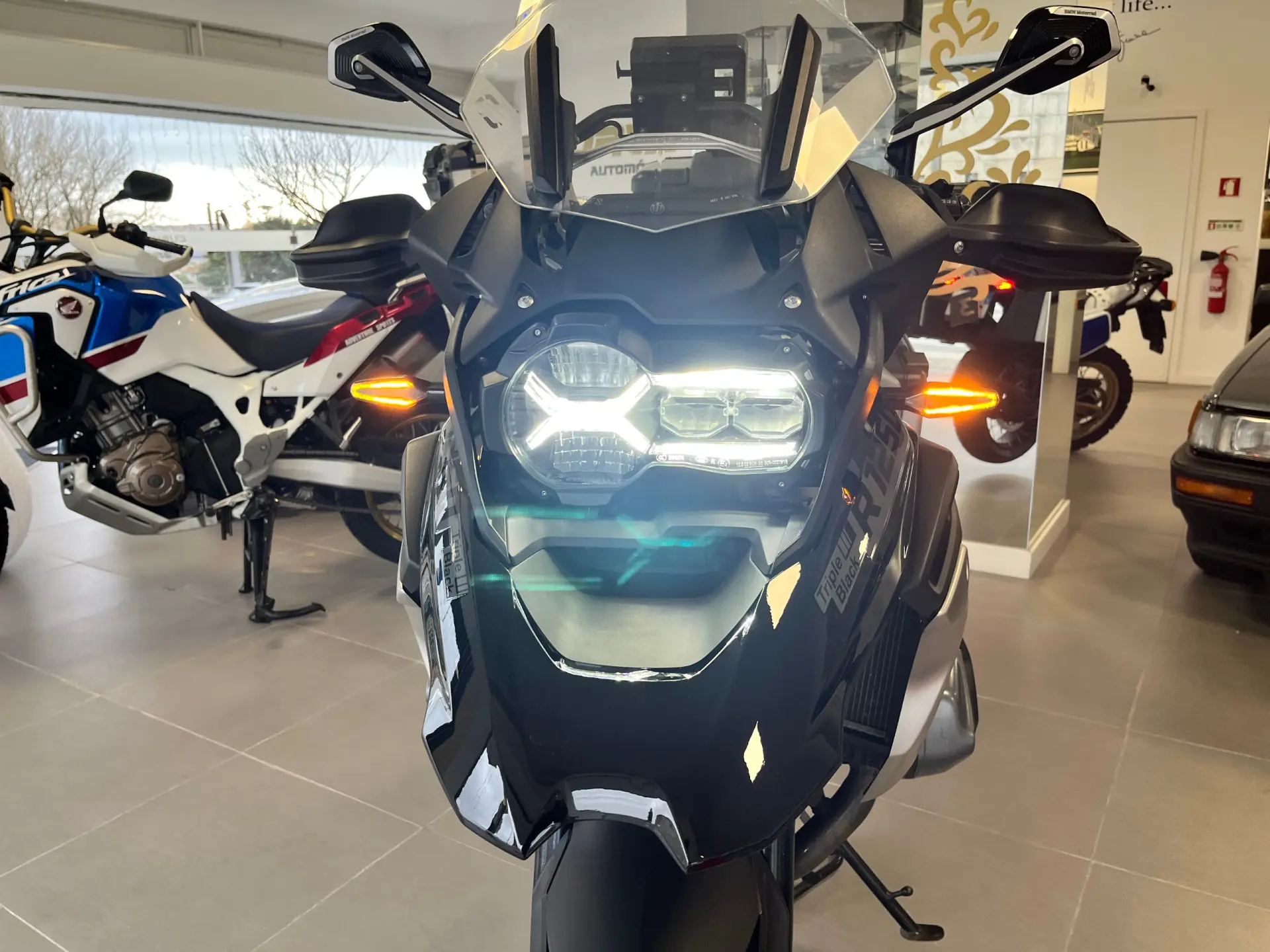 BMW R 1250 GS Adventure Triple Black 11