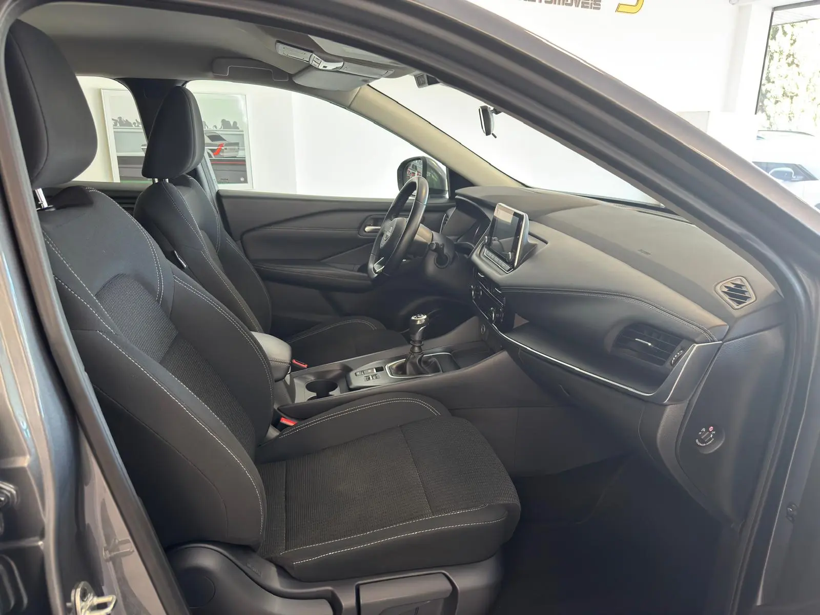 Nissan Qashqai 1.3 DIG-T MHEV MT Acenta 11