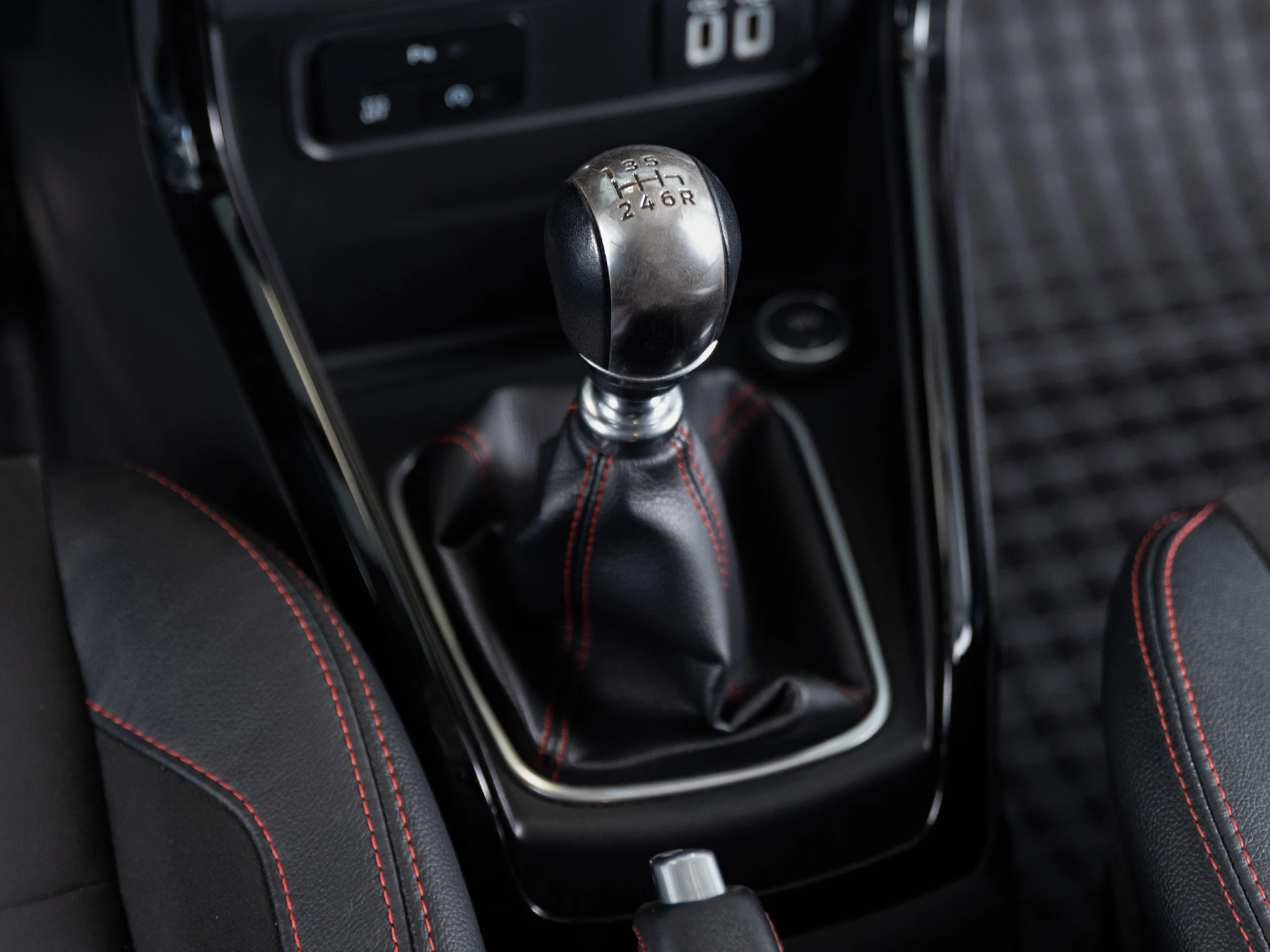 Ford EcoSport 1.0 EcoBoost ST-Line Plus 22