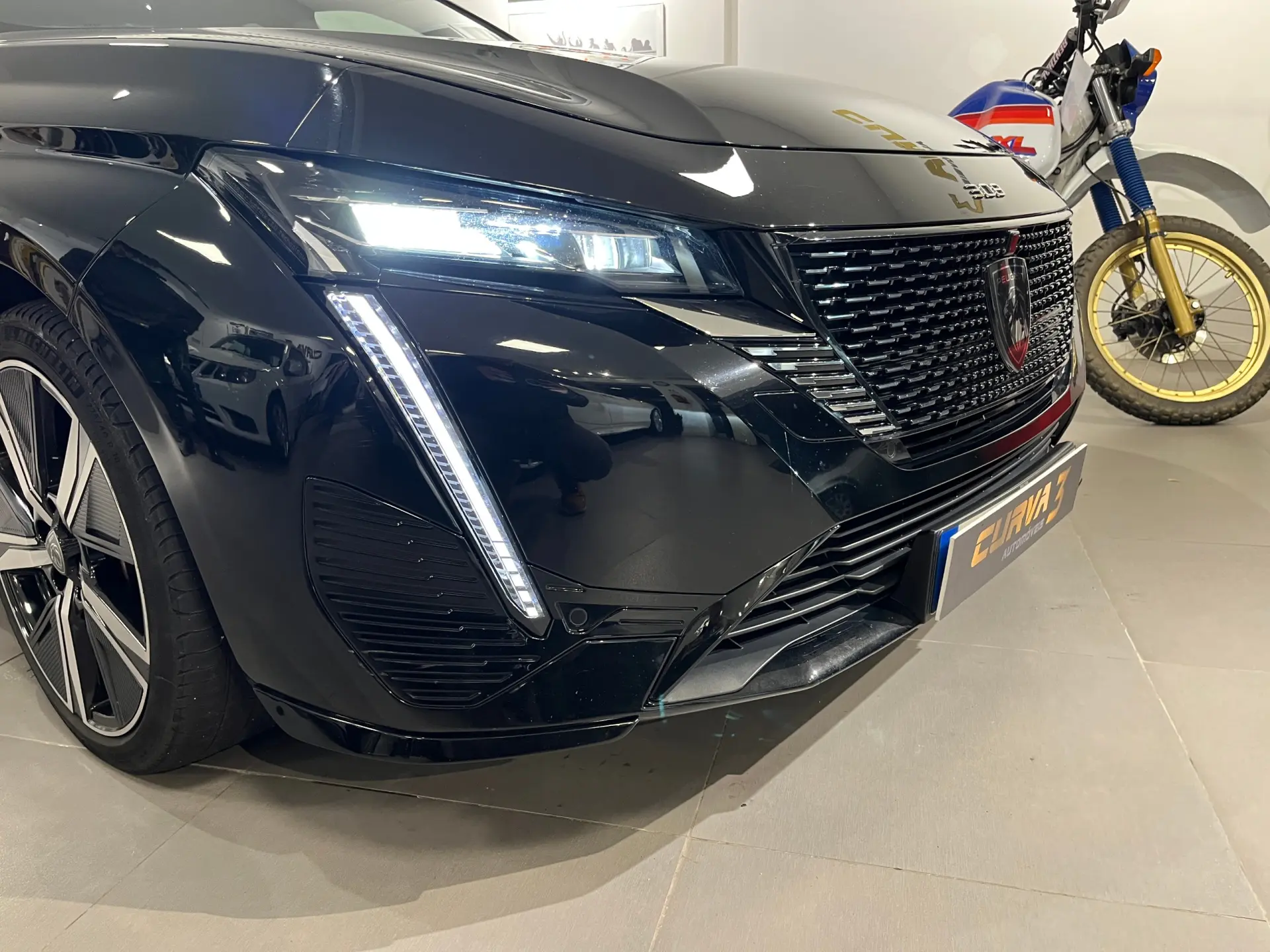 Peugeot 308 SW 1.6 Hybrid GT e-EAT8 37