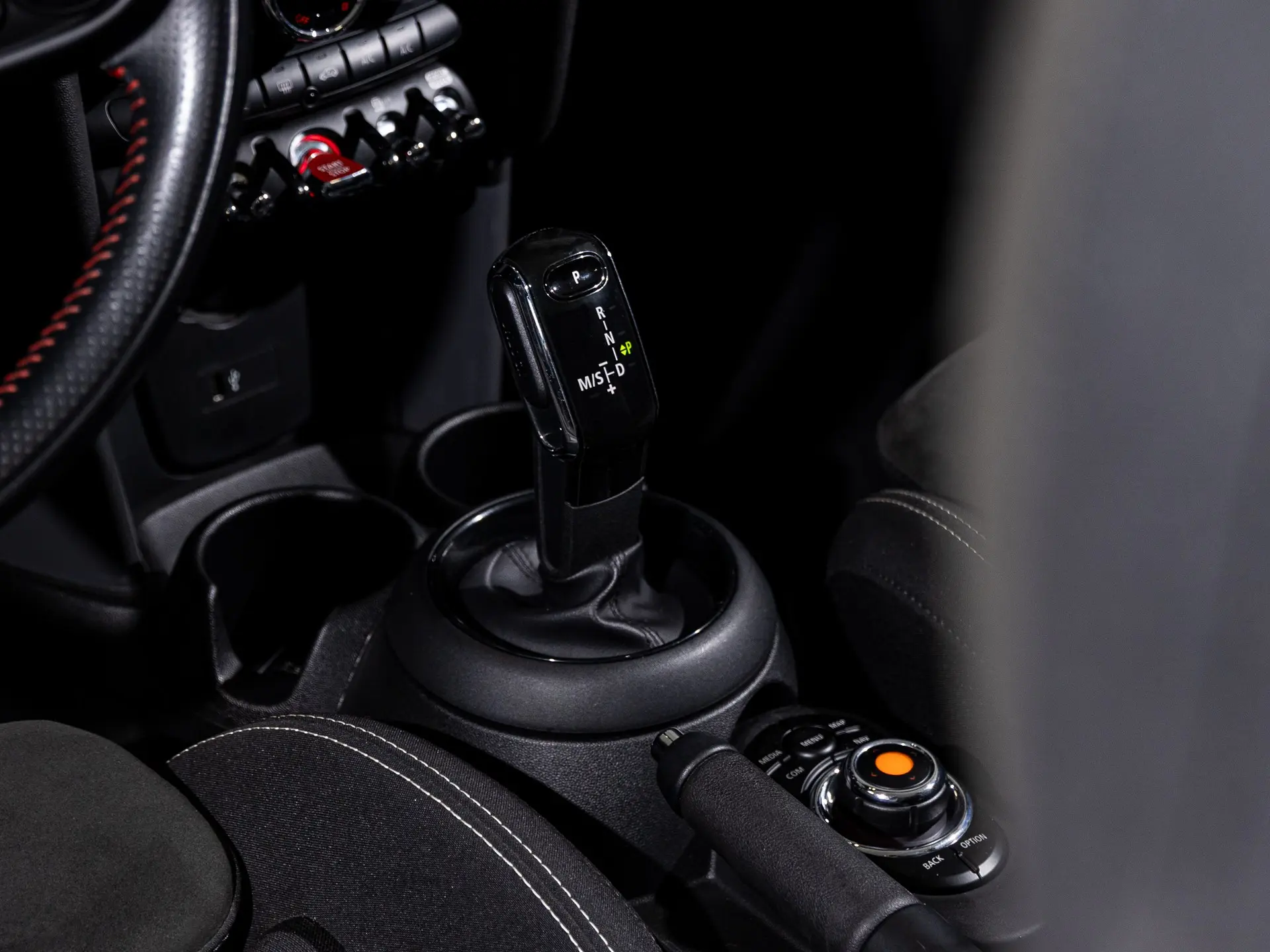 MINI Cabrio Cooper Premium Extra JCW Auto 14