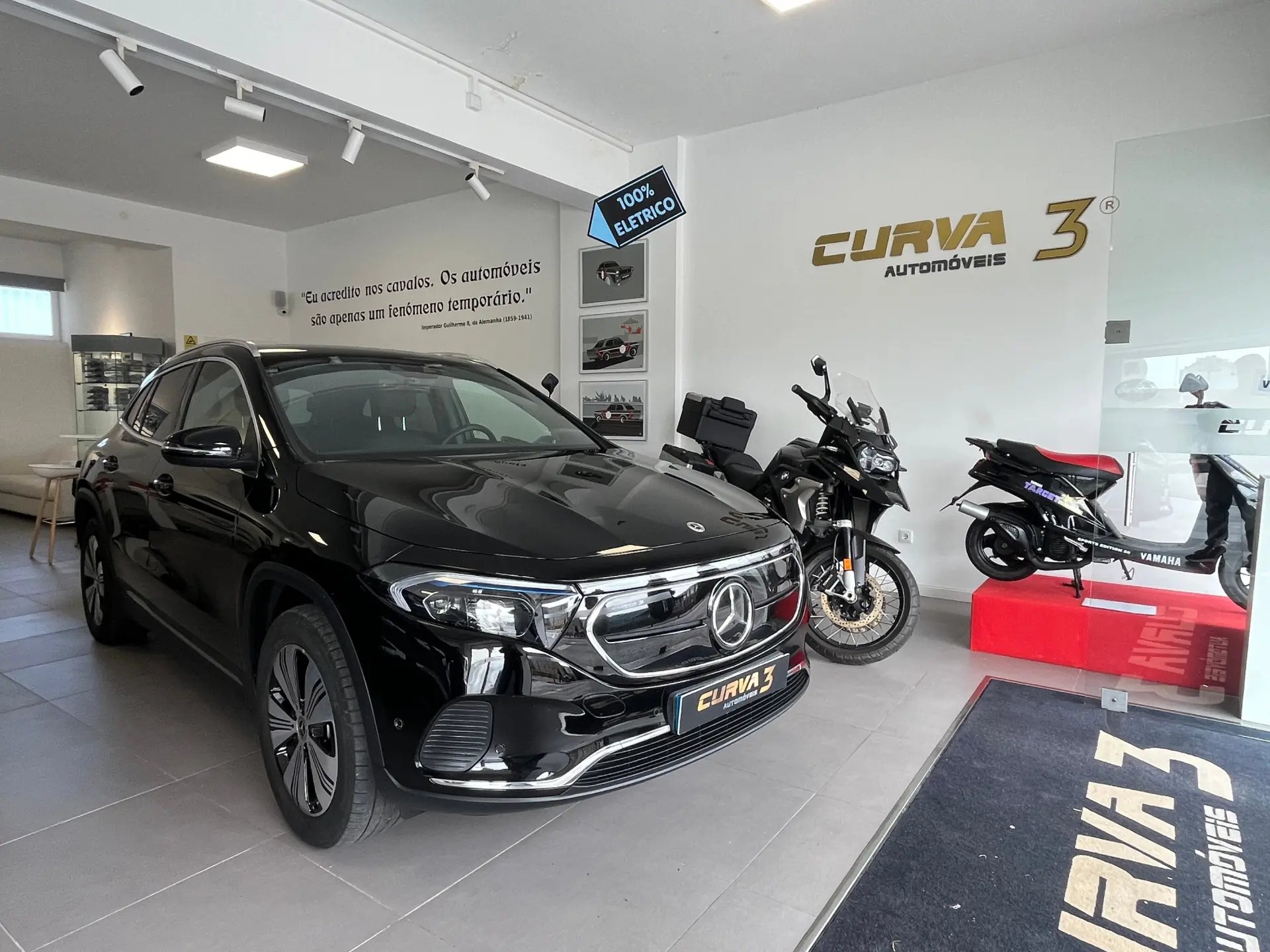 Mercedes-Benz EQA 250 Progressive 1