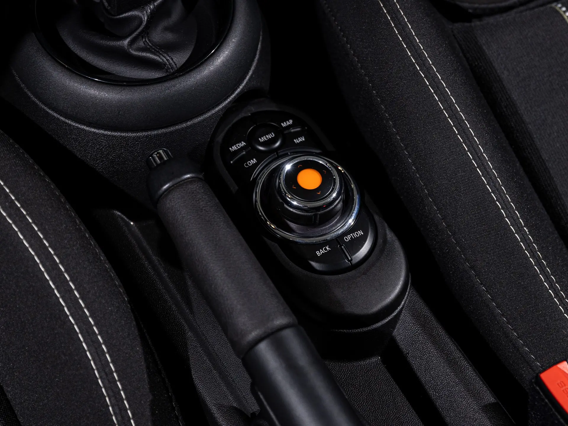 MINI Cabrio Cooper Premium Extra JCW Auto 18