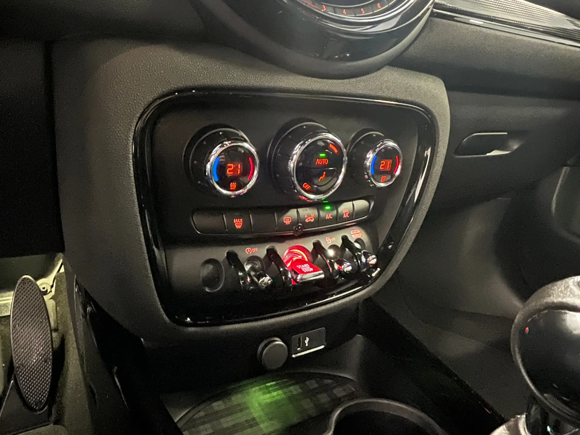 MINI Clubman One D Pack Chili II 27