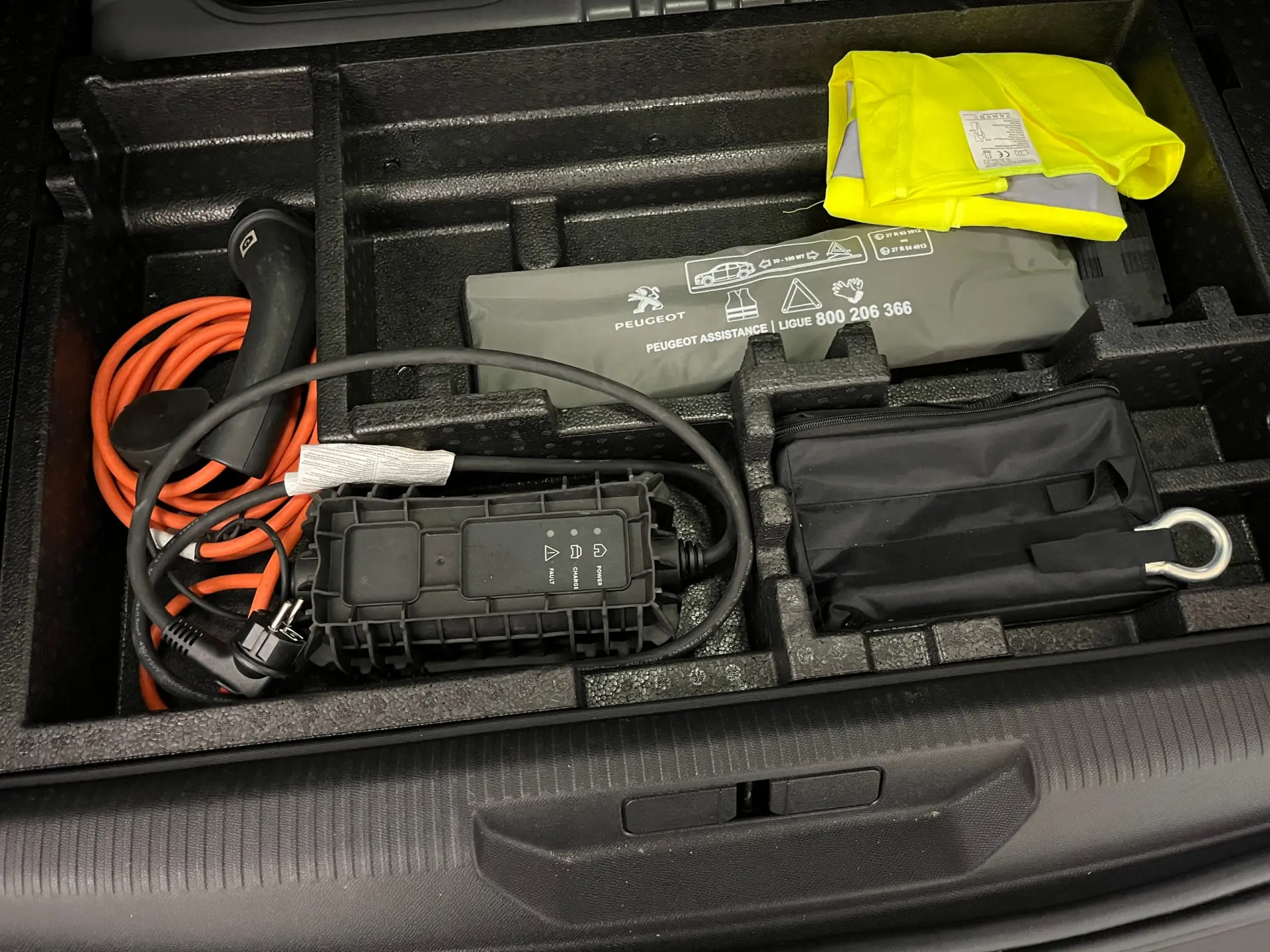 Peugeot 308 SW 1.6 Hybrid GT e-EAT8 17