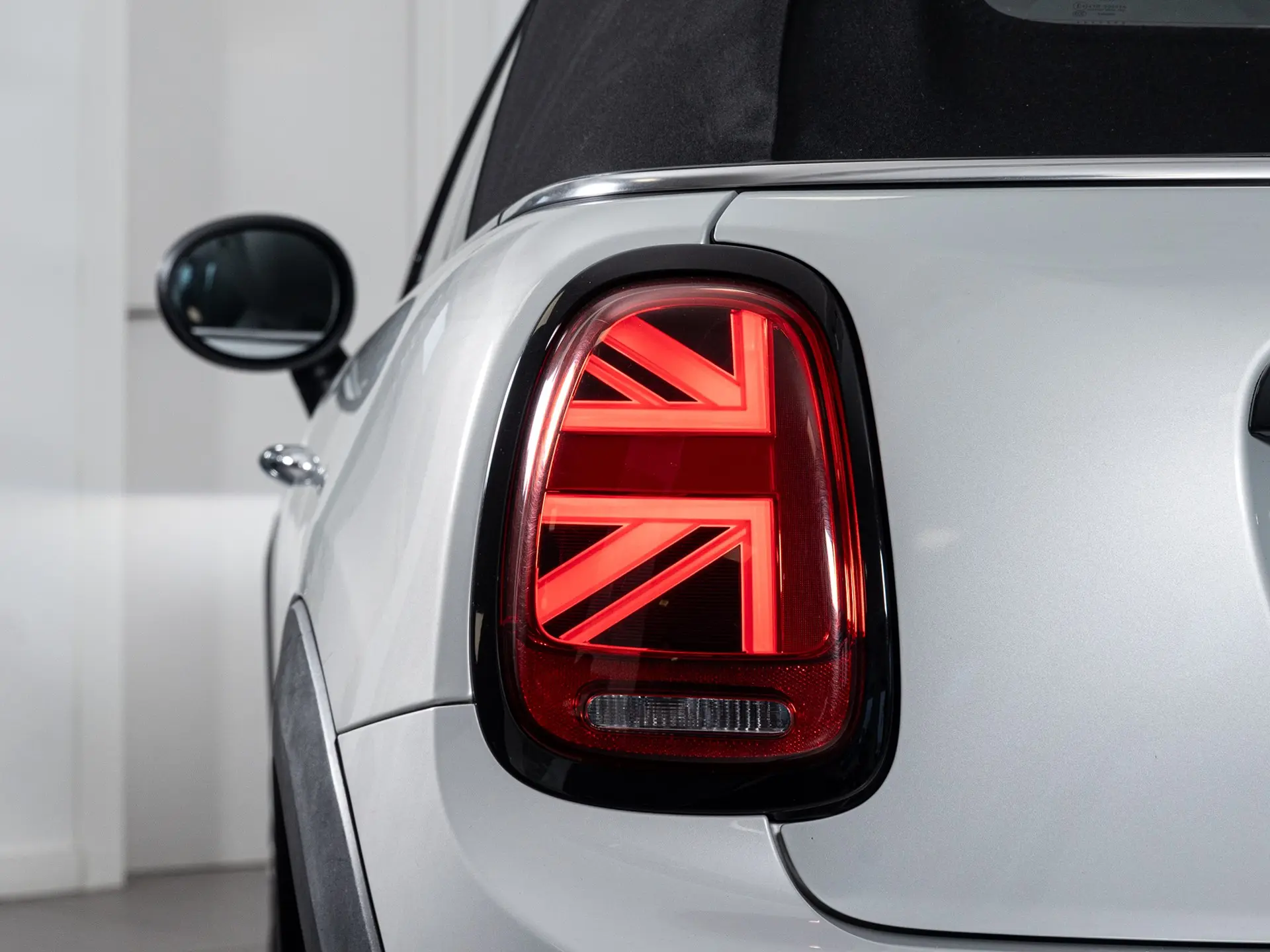 MINI Cabrio Cooper Premium Extra JCW Auto 8