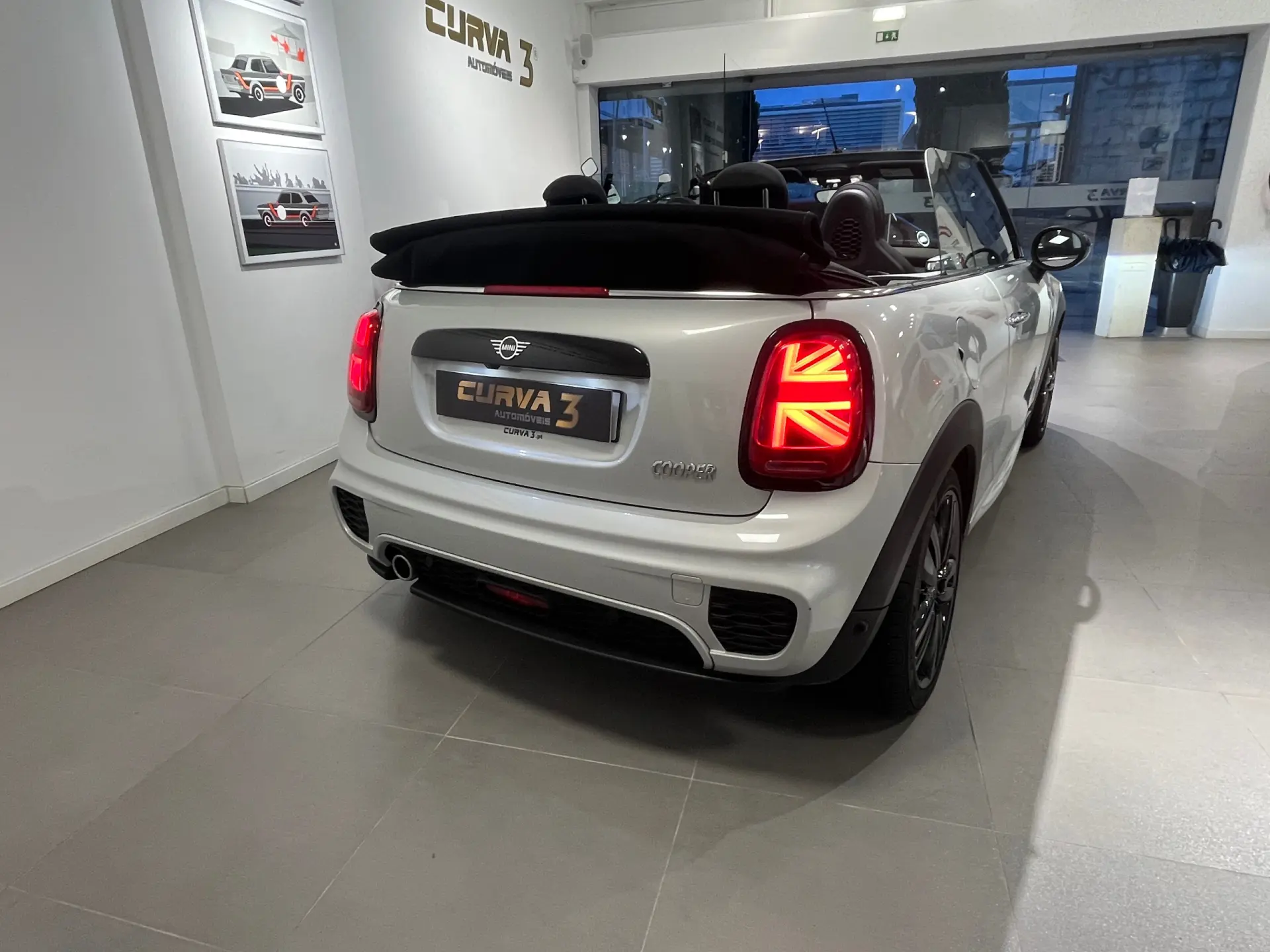 MINI Cabrio Cooper Premium Extra JCW Auto 7