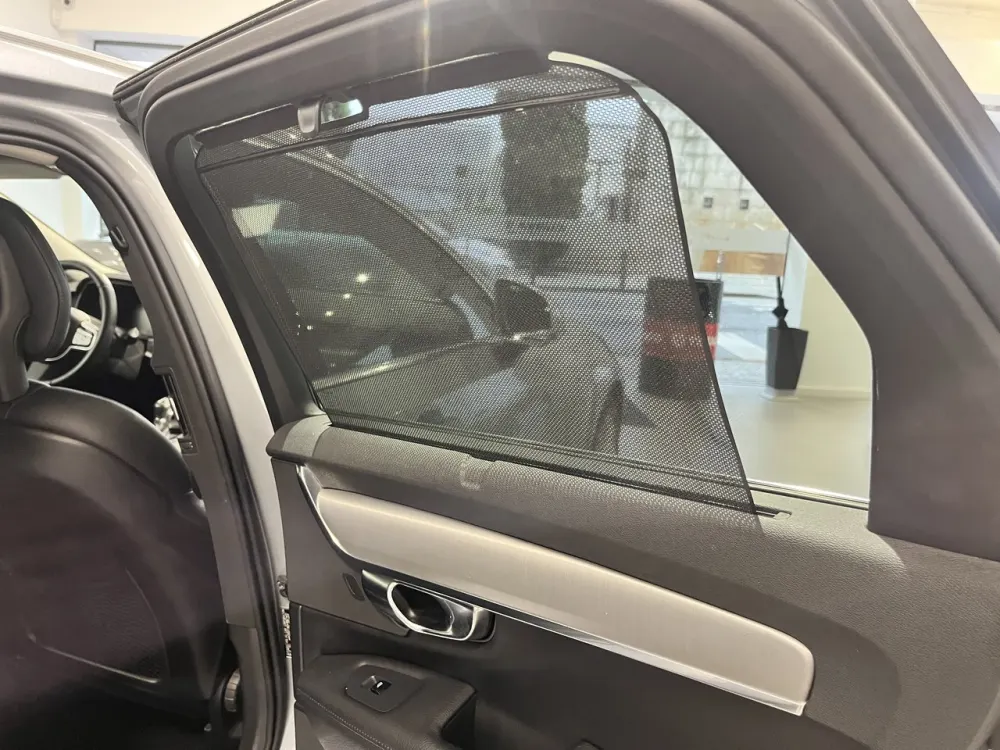 Volvo V90 2.0 D5 Momentum AWD Geartronic 17
