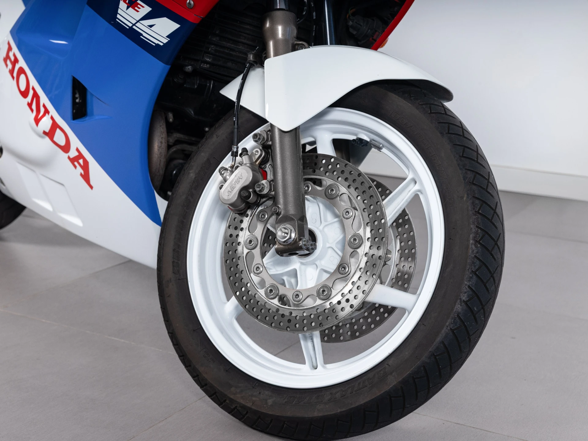 Honda VFR 400R 5