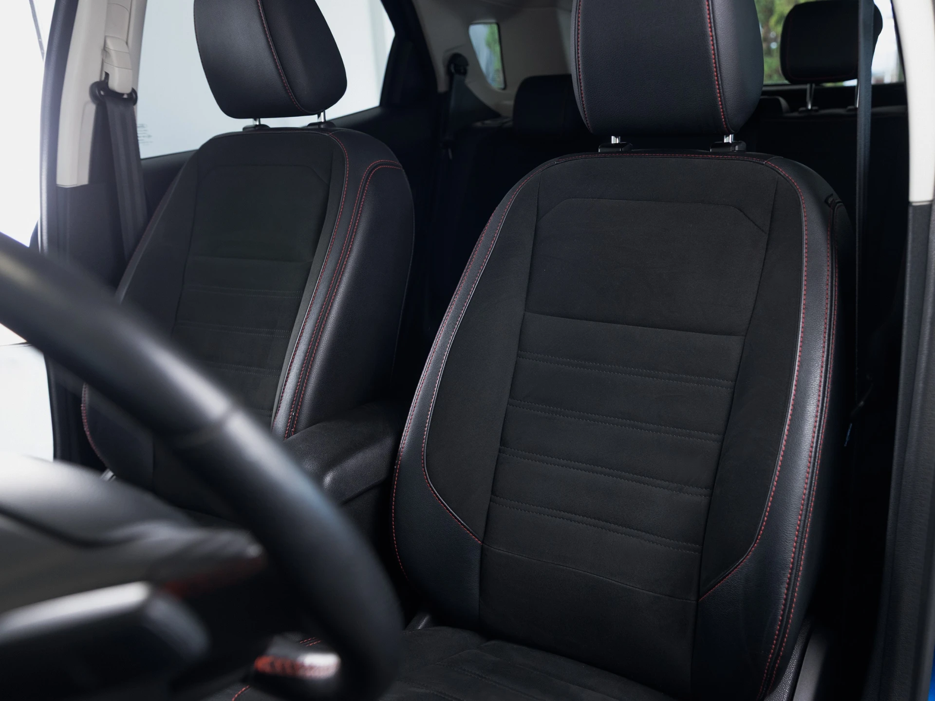 Ford EcoSport 1.0 EcoBoost ST-Line Plus 27