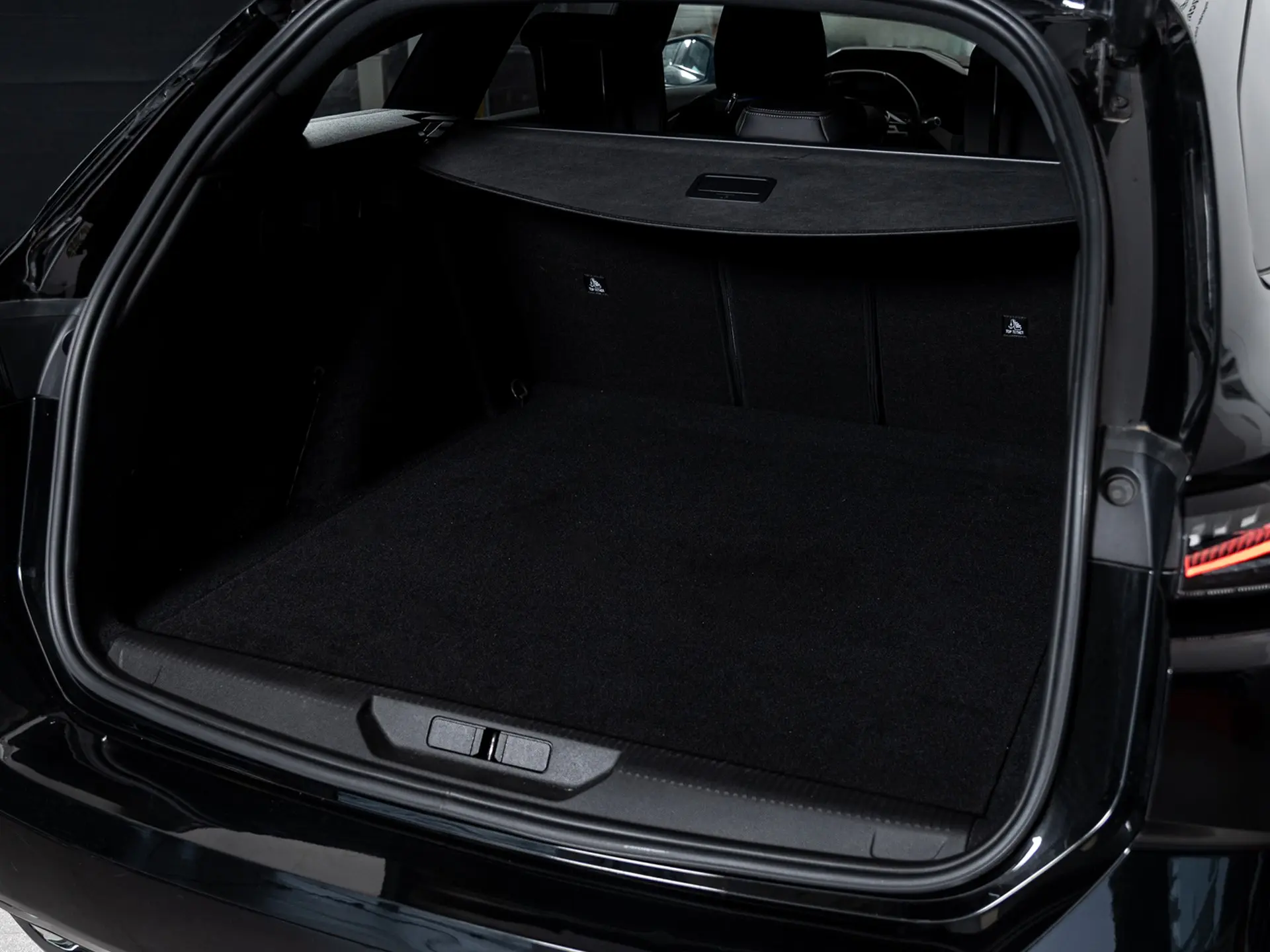 Peugeot 308 SW 1.6 Hybrid GT e-EAT8 10