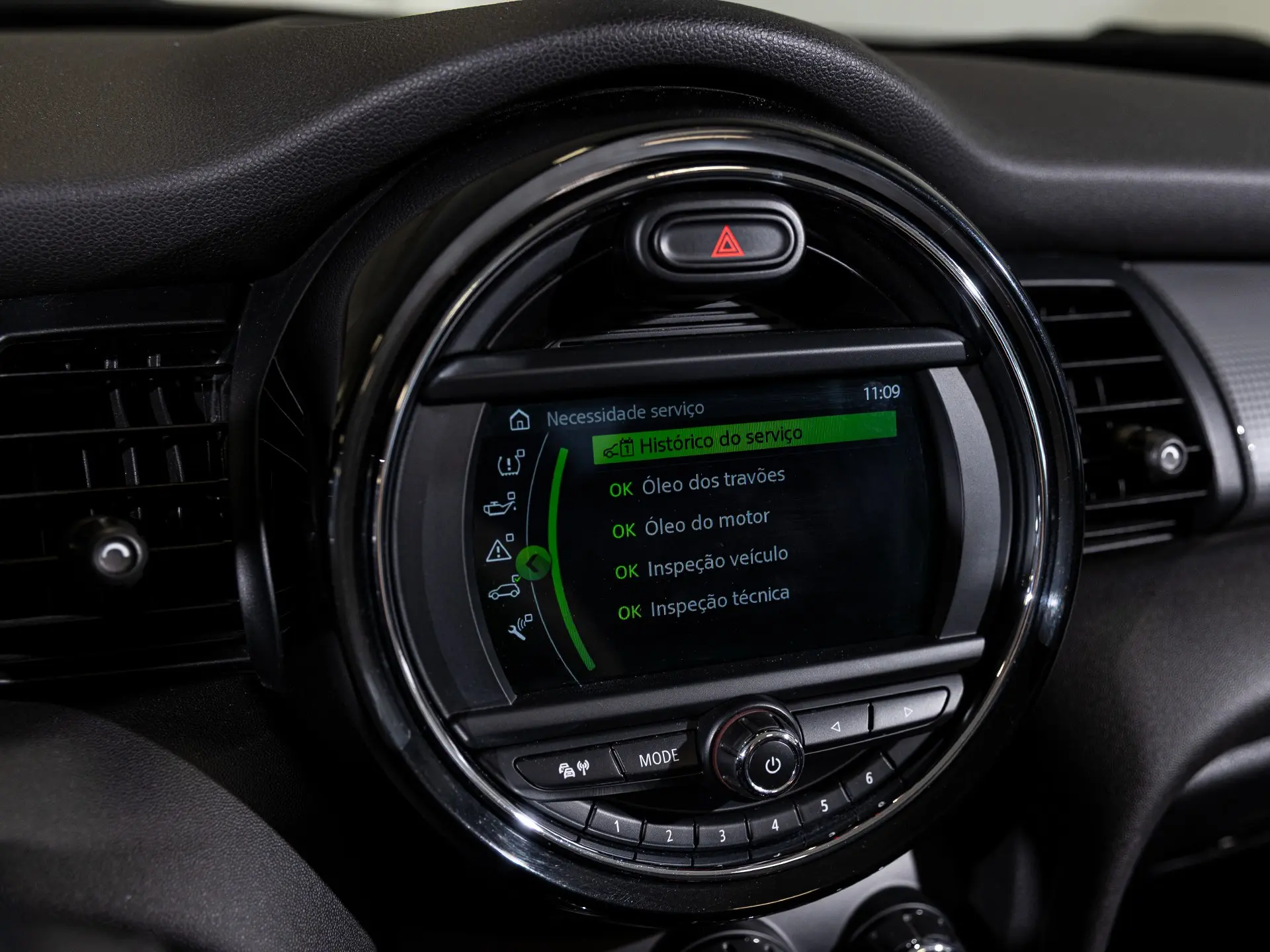 MINI Cabrio Cooper Premium Extra JCW Auto 22