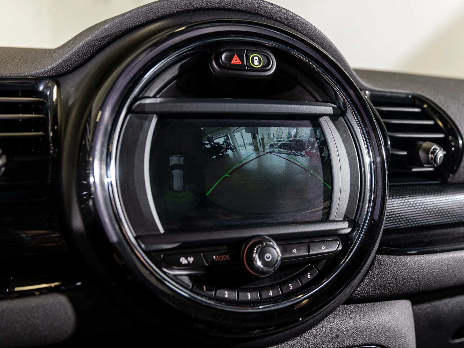 MINI Clubman One D Pack Chili II 27