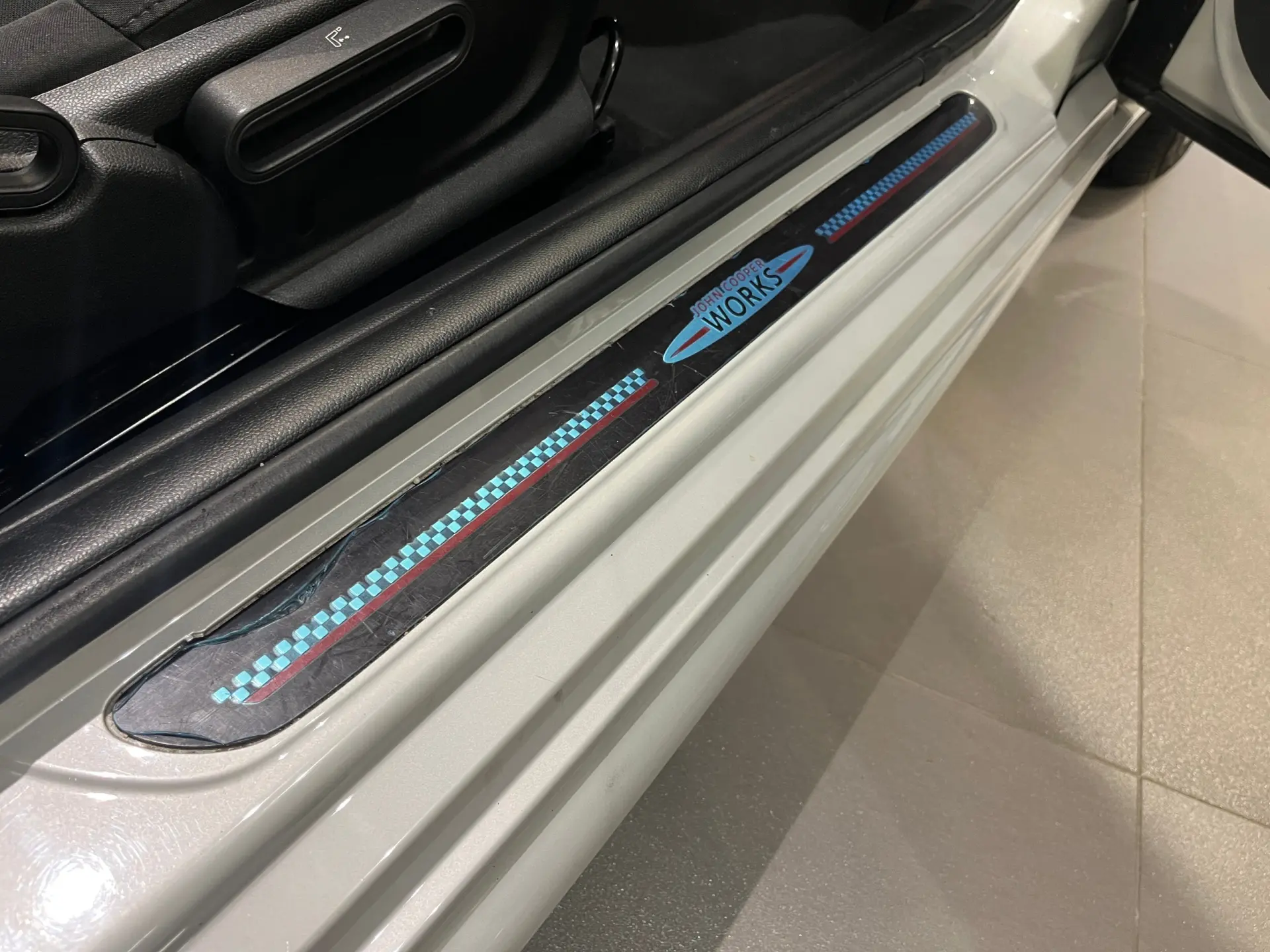 MINI Cabrio Cooper Premium Extra JCW Auto 9