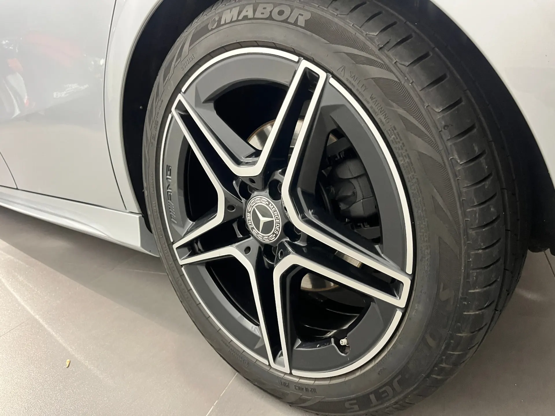 Mercedes-Benz A 200 AMG Line 9