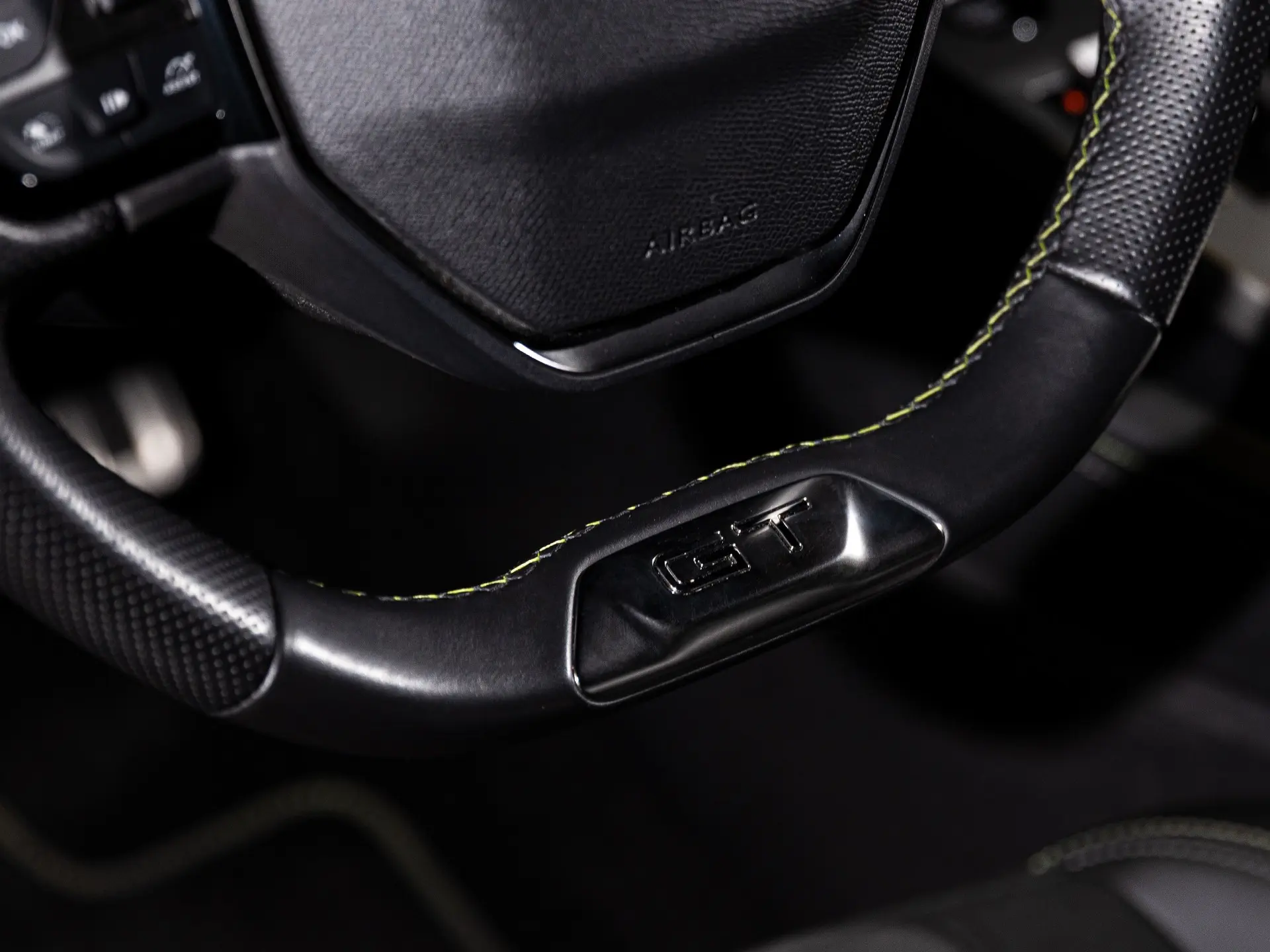 Peugeot 308 SW 1.6 Hybrid GT e-EAT8 17