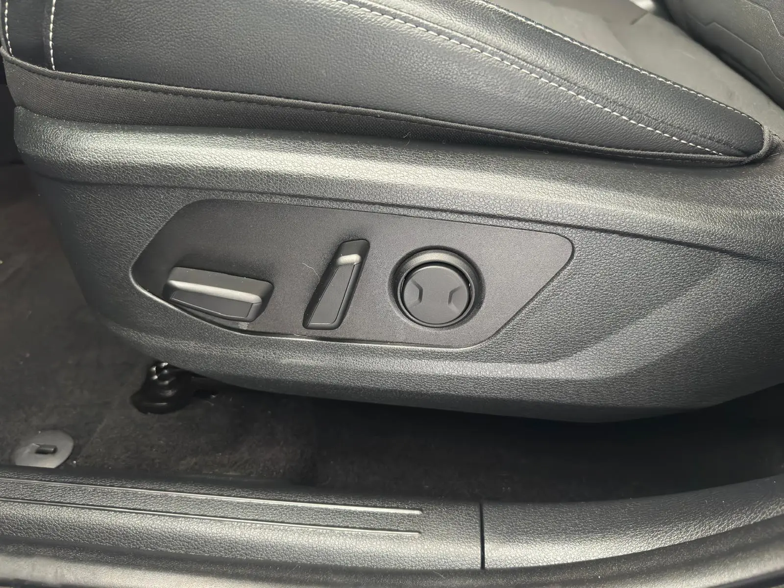 Kia Sportage 1.6 T-GDi PHEV Tech+SRF 17