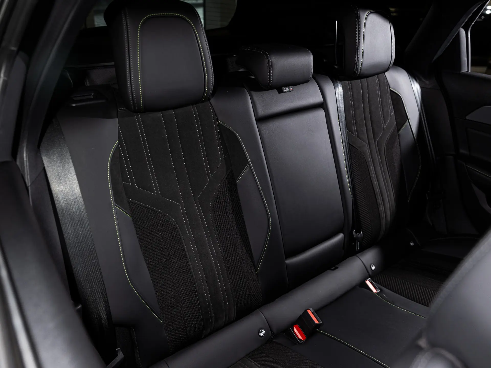 Peugeot 308 SW 1.6 Hybrid GT e-EAT8 32