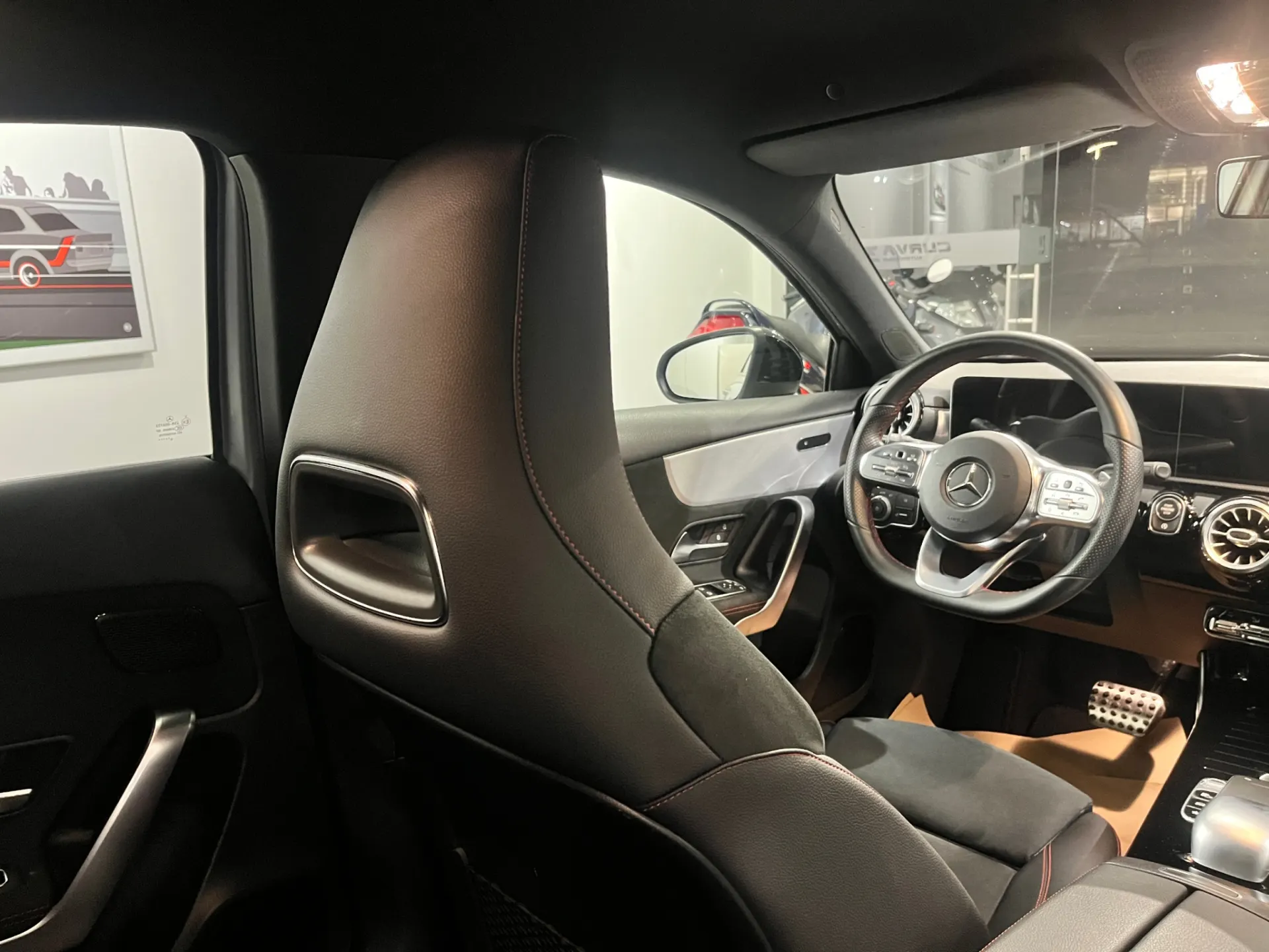 Mercedes-Benz A 200 AMG Line 12