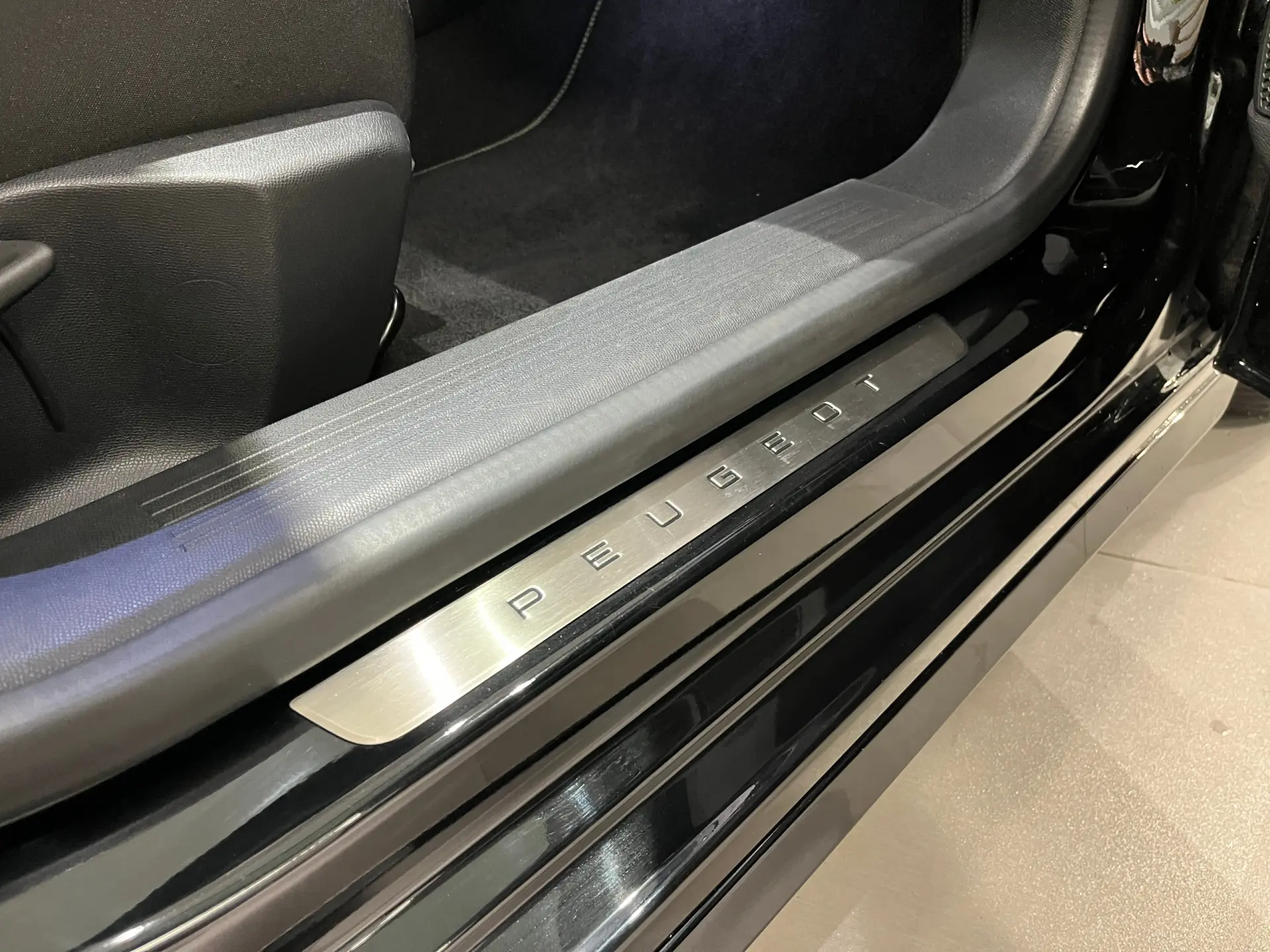 Peugeot 308 SW 1.6 Hybrid GT e-EAT8 19