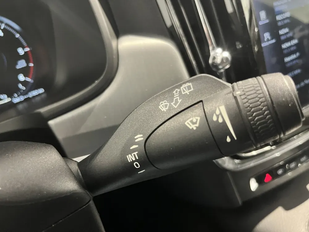Volvo V90 2.0 D5 Momentum AWD Geartronic 30