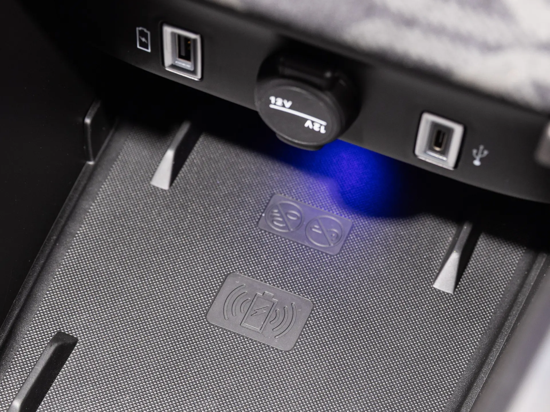 Jeep Avenger 54 kWh 1st Editon 34