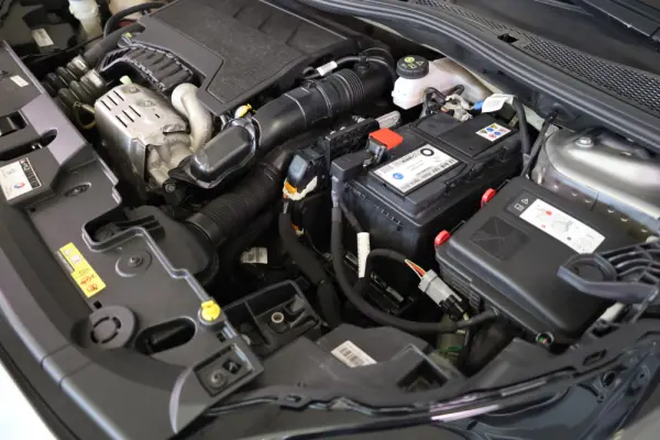 Peugeot 208 1.2 PureTech GT 10