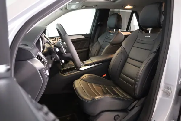 Mercedes-Benz ML 63 AMG 4Matic SpeedshiftFT 7G-TRONIC Performance Package 29