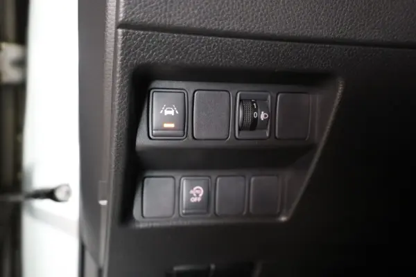 Nissan Qashqai 1.3 DIG-T N-Connecta LED+TT+SKY 40