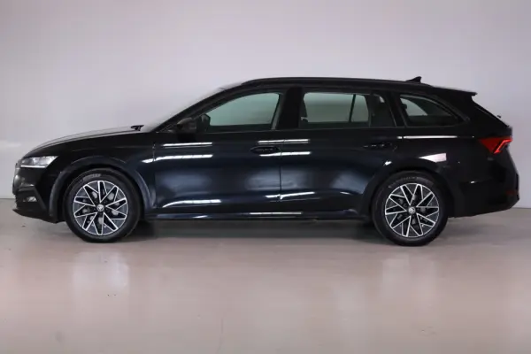 Skoda Octavia Break 2.0 TDI Scout DSG 4x4 4