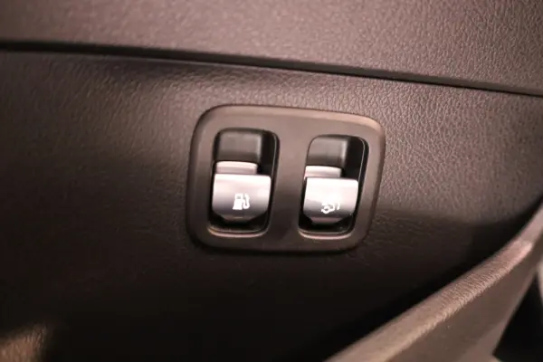 Mercedes-Benz C 300 e T 9G-TRONIC Avantgarde 41