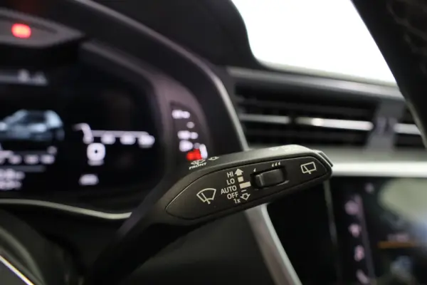 Audi A6 Avant 40 TDI S line S tronic 48