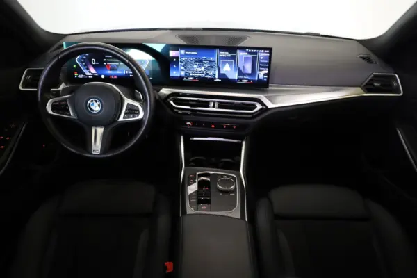 BMW 330 e Pack Desportivo M Auto 5