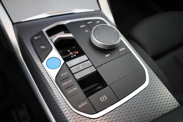 BMW i4 eDrive40 Edição Desportiva M 37