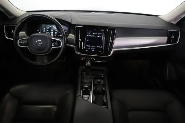 Volvo V90 2.0 D4 Momentum Plus Geartronic 5