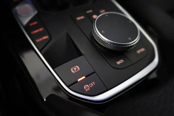 BMW 116 d Pack Desportivo M 40