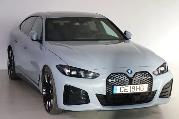 BMW i4 eDrive40 Edição Desportiva M 7