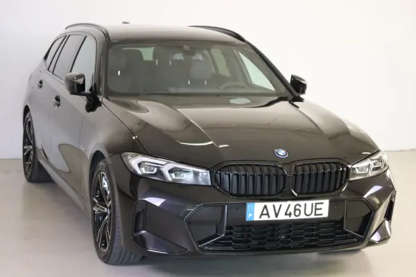 BMW 330 e Pack Desportivo M Auto 7